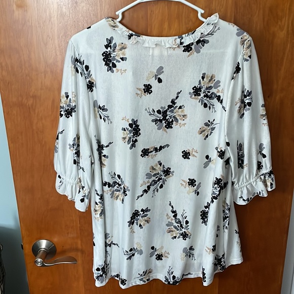 Melloday top with elastic sleeves size 1X - Picture 6 of 6